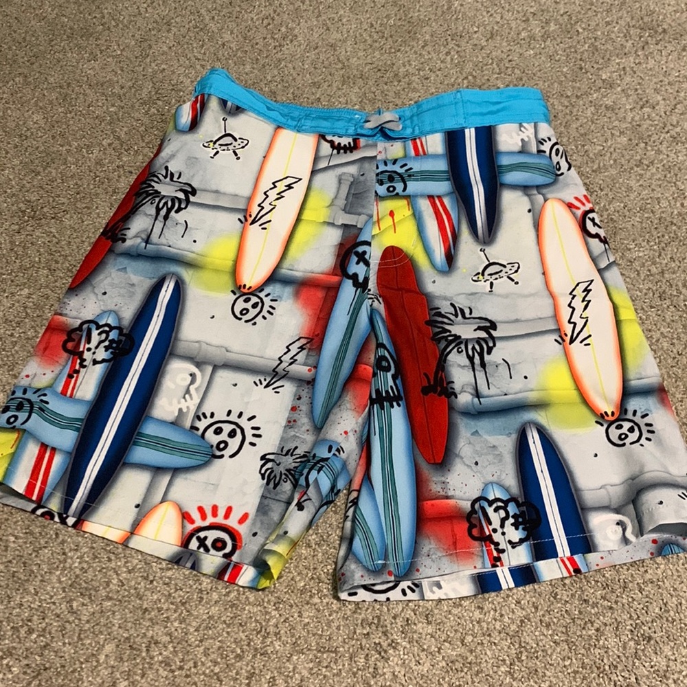 Surfboard swim trunks